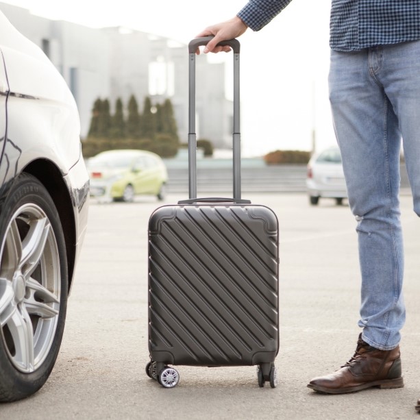 Jelajahi Depok dan Sekitarnya dengan Nyaman bersama Hastin Rental Mobil Depok