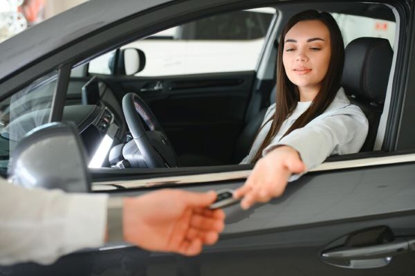 Liburan Keluarga ke Bali? Sewa Hiace, Innova Reborn, atau Avanza di Hastin Rental Mobil, Dijamin Seru!