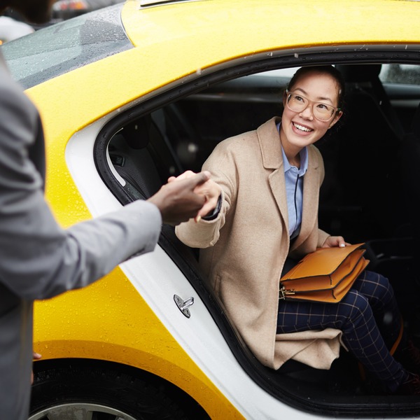 Jelajahi Keindahan Pariwisata dengan Mobil Terbaik dari Hastin Rental Mobil